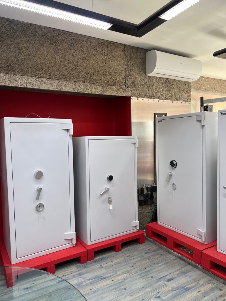 Closed high-security safe system for valuables and document protection in Lebanon